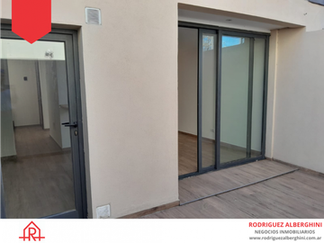 DEPARTAMENTOS DUPLEX (Calle 32 e/ 43 y 45)