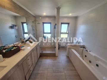 Casa en Venta en Oliveto Lonquen Sur