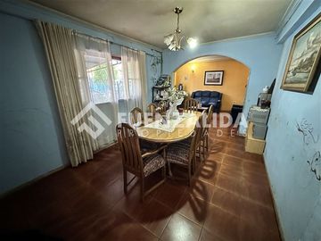 Casa en Venta en Monumento con Av. Chile
