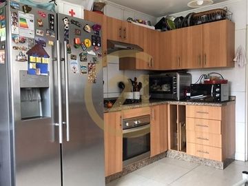 CASA EN VENTA  CONDOMINIO, AVDA ANDRÉS BELLO