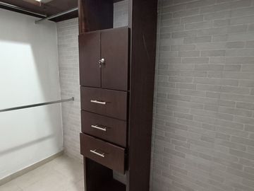 Casa en Venta en Residencial Las Moras, de una planta con doble altura La Tijera