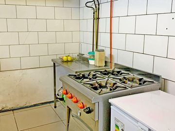 Vendo propiedad con aptitud habitacional, comercial y semi-