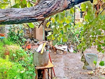 Vendo propiedad con aptitud habitacional, comercial y semi-