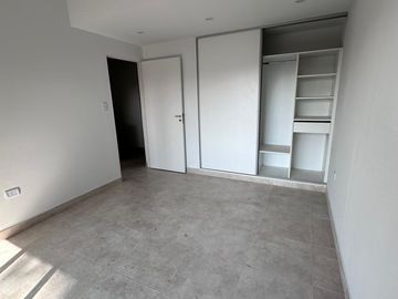Dúplex en venta de 3 dormitorios c/ cochera en Los Perales