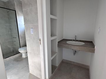 Dúplex en venta de 3 dormitorios c/ cochera en Los Perales