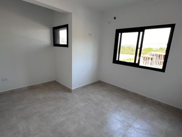 Dúplex en venta de 3 dormitorios c/ cochera en Los Perales
