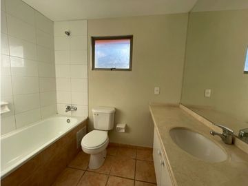 VENTA DE CASA EN JARDIN DEL LAGO
