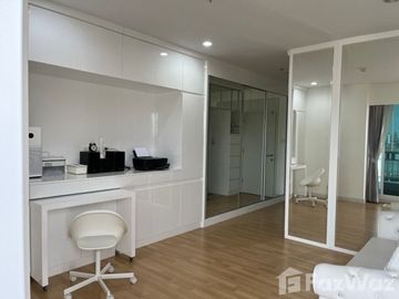 4 Bedroom Condo for sale at Supalai Prima Riva
