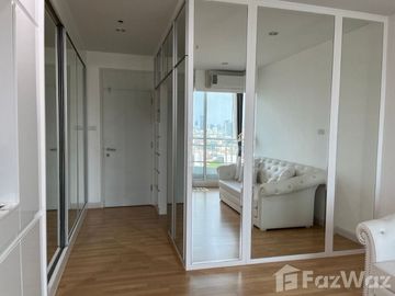 4 Bedroom Condo for sale at Supalai Prima Riva