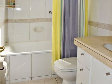 Departamento en Venta en MONTEALEGRE / METRO COLON
