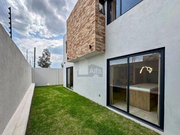 Casa en venta en Metepec de 3 habitaciones a un costado del Parque Bicentenario