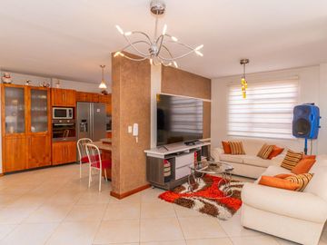 DE VENTA ESTA PRECIOSA CASA