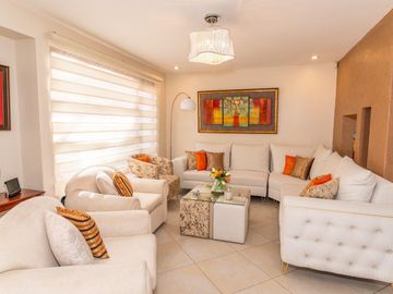 DE VENTA ESTA PRECIOSA CASA