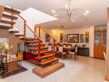 DE VENTA ESTA PRECIOSA CASA