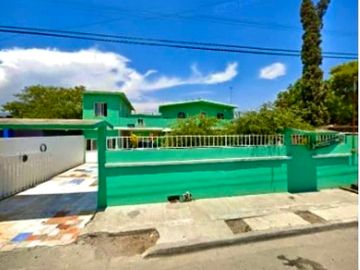 CASA EN VENTA EN COL. LAS MALVINAS EN ESCOBEDO