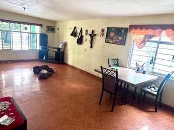 CASA EN VENTA EN COL. LAS MALVINAS EN ESCOBEDO
