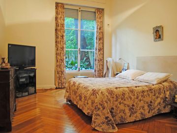 Venta increible PB con jardín - en Parera y Guido