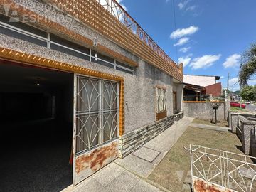 Casa en Villa Luzuriaga