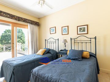 Casa en Venta en San Diego Country Club, Moreno