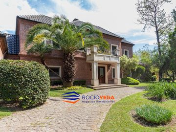 Casa en Venta en San Diego Country Club, Moreno