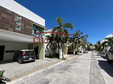 Casa en Venta 3 Rec.  en Villa Palmeras