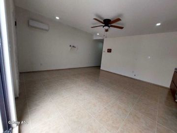 CASA EN VENTA PEDREGAL DE SCHOENSTATT DE UNA PLANTA