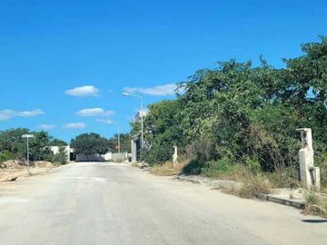 Terreno en zona residencial en Real de Montejo al norte de Merida
