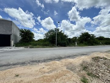 Terreno en zona residencial en Real de Montejo al norte de Merida