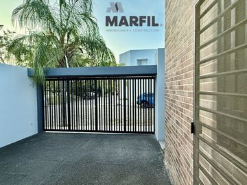 Casa en Venta de 1 Planta 3 Recámaras Norte de Colima cerca Zentralia
