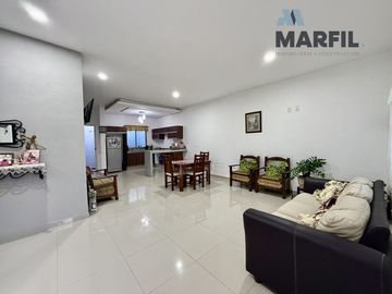 Casa en Venta de 1 Planta 3 Recámaras Norte de Colima cerca Zentralia