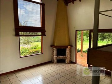 casa campatre en setor el yarumo
