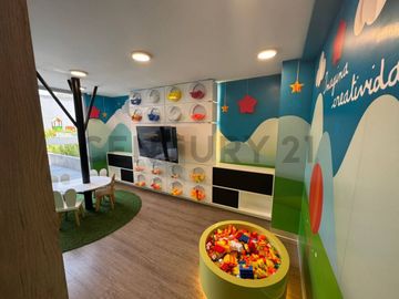 DEPARTAMENTO DE ESTRENO EN SANTA BEATRIZ - LINCE