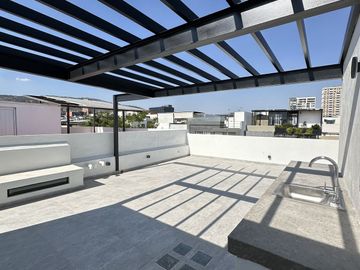 Hermosa casa en Punto Sur