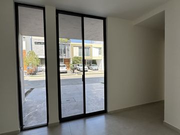 Hermosa casa en Punto Sur
