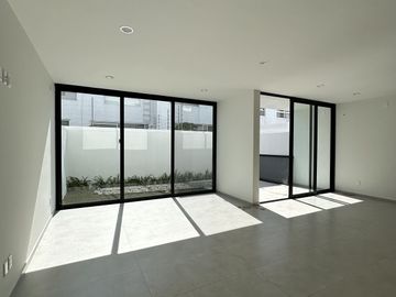 Hermosa casa en Punto Sur