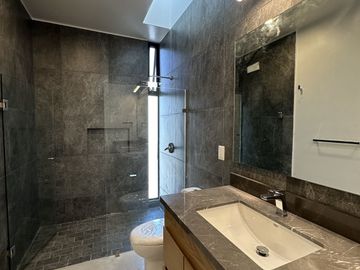 Hermosa casa en Punto Sur
