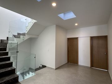 Hermosa casa en Punto Sur