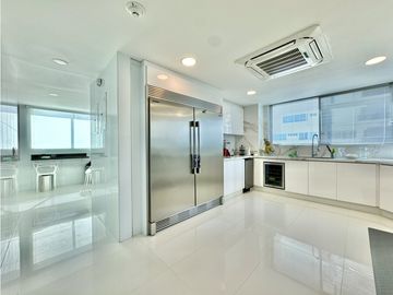 VENTA Apartamento en Castillogrande, Edificio Versailles