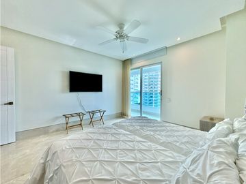 VENTA Apartamento en Castillogrande, Edificio Versailles