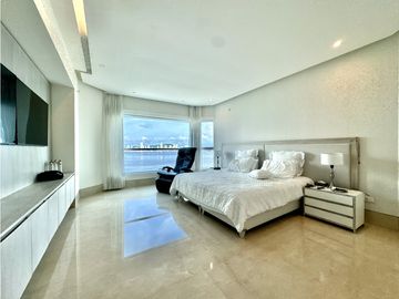 VENTA Apartamento en Castillogrande, Edificio Versailles