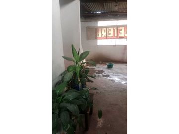 VENTA DE CASA BODEGA ESQUINERA  PORTAL AMERICAS VILLA LA LOMA