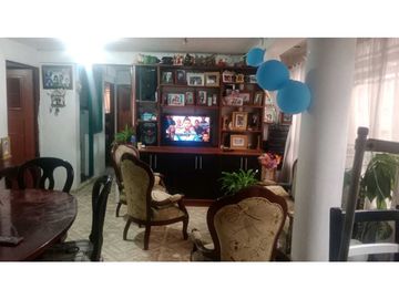 VENTA DE CASA BODEGA ESQUINERA  PORTAL AMERICAS VILLA LA LOMA