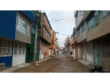 VENTA DE CASA BODEGA ESQUINERA  PORTAL AMERICAS VILLA LA LOMA