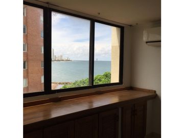 Apartamento edf. Seguros Bolivar con vista al centro amurallado