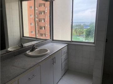Apartamento edf. Seguros Bolivar con vista al centro amurallado
