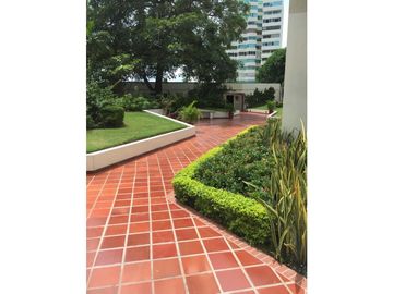 Apartamento edf. Seguros Bolivar con vista al centro amurallado