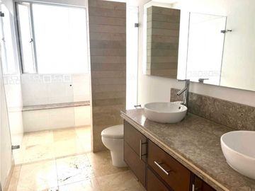 Vendo apartamento en el oeste  de cali barrio cristales 198 m²