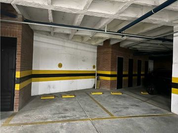 Vendo apartamento en el oeste  de cali barrio cristales 198 m²