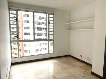 Vendo apartamento en el oeste  de cali barrio cristales 198 m²