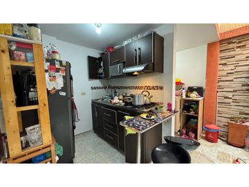 Casa de dos pisos en venta - permuta Barrio La Cosecha Palmira Valle